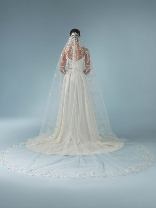 Bridal Veil from Jupon - S449-300/R/MED
