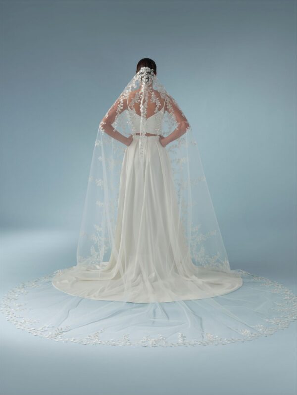 Bridal Veil from Jupon - S449-300/R/MED